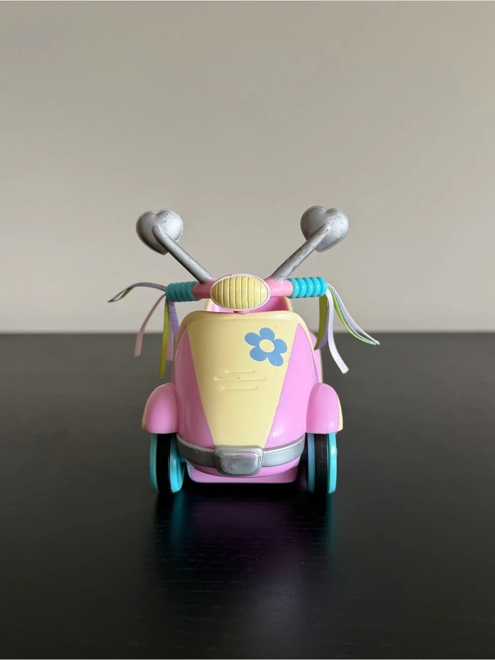 Hasbro My Little Pony Scooter Pull Back Butterfly Island Breeze’s Vehicle 2004